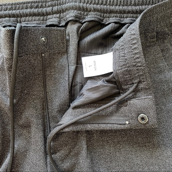 Express Extra Slim Charcoal Herringbone Luxe Comfort Soft Jogger Dress Pant - Picture 2 of 9